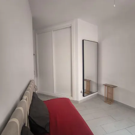 Golf 18 Abrigos * لوس أبريغوس